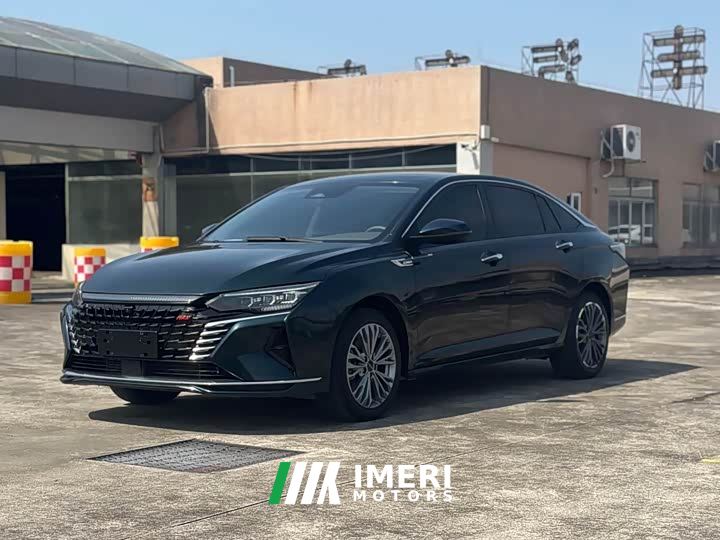 Dongfeng Yixuan MAX 1.5T Super Hot Dad Edition