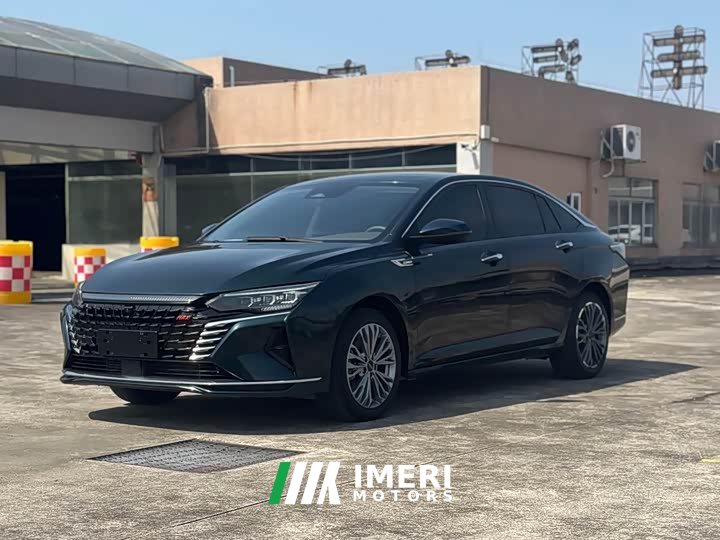 Dongfeng Yixuan MAX 1.5T Super Hot Dad Edition - автомобиль из Китая
