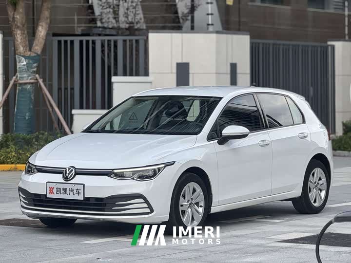 Volkswagen Golf 200TSI DSG Pro