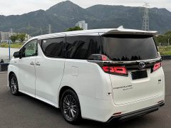Toyota Vellfire Crown Hybrid 2.5L HV Premium Edition - фото 9