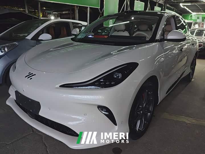 IM Motors Zhiji LS6 Lingxi Intelligent Driving Edition - автомобиль из Китая