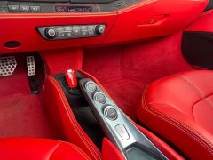 Ferrari F8 Spider 3.9T V8 - ფოტო 7