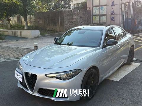 2021 Alfa Romeo Giulia 2.0T 280HP Luxury - car from China