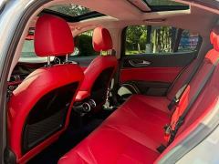 Alfa Romeo Giulia 2.0T 280HP Luxury - photo 6