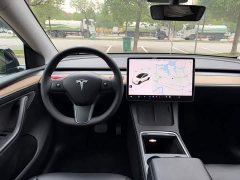 Tesla Model Y Standard Range RWD - ფოტო 15