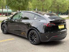 Tesla Model Y Standard Range RWD - ფოტო 6