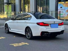 BMW 5 Series (Imported) 525i M Sport Package - ფოტო 4