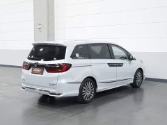 Honda Odyssey 2.0L e:HEV Luxury - ფოტო 2