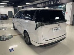 Buick GL8 New Energy Luzun Respect Edition 7-Seater - photo 10