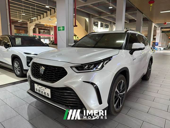 Toyota Crown Venza 2.5L HEV AWD Premium - ავტომობილი ჩინეთიდან
