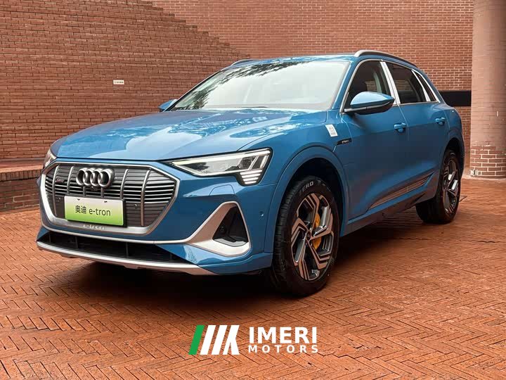 Audi e-tron 2021 50 quattro Premium - автомобиль из Китая