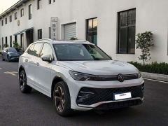Volkswagen Tiguan L PRO 330TSI FWD R-Line Smart Leading Edition - photo 2