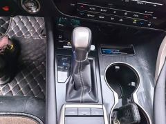 Lexus RX Facelift 300 FWD Elite - ფოტო 16