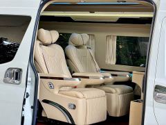 Toyota HIACE 3.5L Automatic 7-Seater - фото 8