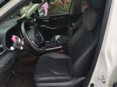 Toyota Highlander Hybrid 2.5L AWD Premium 7-Seater - photo 16
