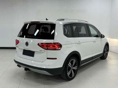 Volkswagen Touran L 280TSI DSG Boundary-Crossing Luxury Edition 6-seater - фото 4