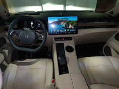 AITO M5 Extended Range AWD Performance - ფოტო 10