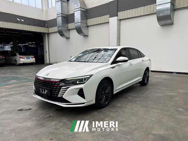 Dongfeng Yixuan MAX 1.5T Super Hot Dad Edition - автомобиль из Китая