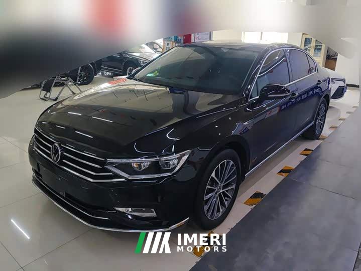 Volkswagen Magotan 330TSI DSG Luxury - car from China