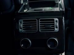 Land Rover Range Rover 3.0 L6 400PS Heritage Extended Wheelbase Classic Edition - ფოტო 19