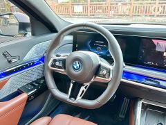 BMW i7 eDrive50L M Sport Luxury Package - фото 17