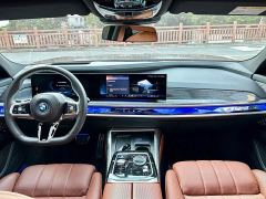 BMW i7 eDrive50L M Sport Luxury Package - фото 18