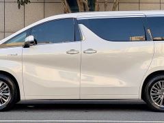 Toyota Vellfire Crown Hybrid 2.5L HV Premium Edition - ფოტო 4