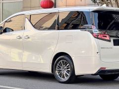 Toyota Vellfire Crown Hybrid 2.5L HV Premium Edition - ფოტო 5