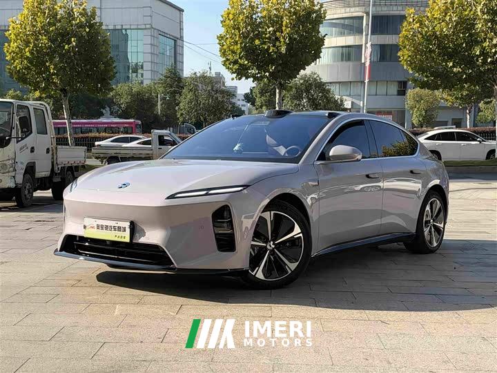 NIO ET5 75kWh - car from China