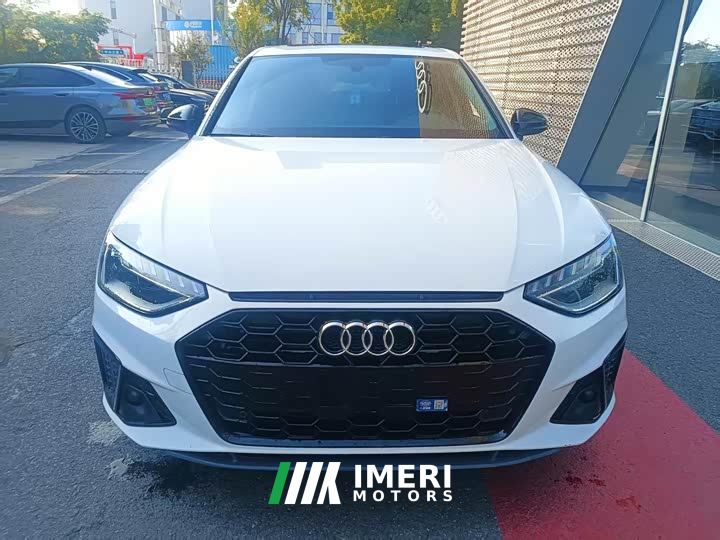 Audi A4L 40 TFSI Luxury Dynamic - автомобиль из Китая