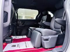 Toyota Sienna 2.5L Hybrid AWD Premium - ფოტო 15