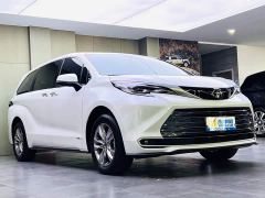 Toyota Sienna 2.5L Hybrid AWD Premium - ფოტო 3