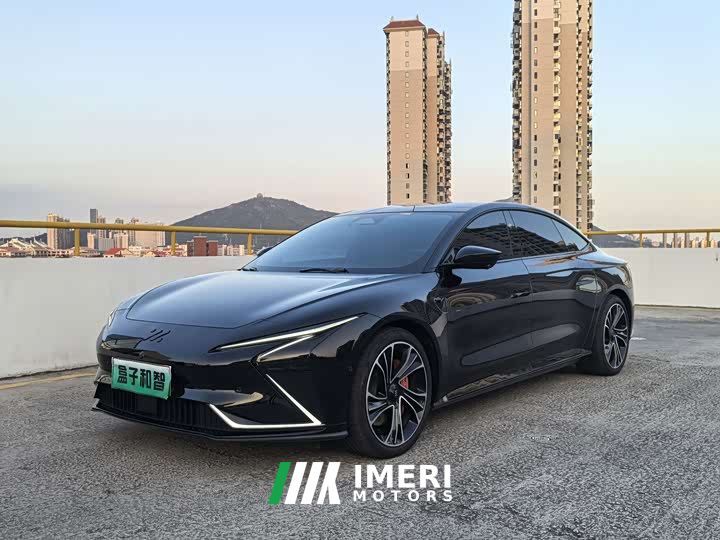 IM Motors Zhiji L7 Dynamic - car from China
