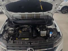 Volkswagen Touran 200TSI DSG Smart Connected Edition - ფოტო 11