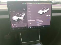 Tesla Model Y Rear-Wheel Drive - ფოტო 12
