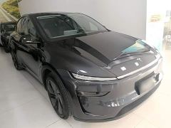 Tesla Model Y Rear-Wheel Drive - ფოტო 3