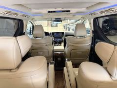 Toyota Alphard Hybrid 2.5L Luxury - фото 16