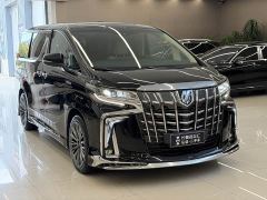 Toyota Alphard Hybrid 2.5L Luxury - фото 3