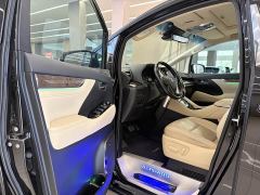Toyota Alphard Hybrid 2.5L Luxury - фото 4