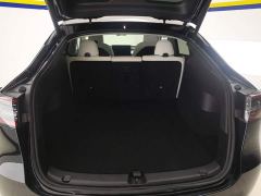 Tesla Model Y Rear-Wheel Drive - ფოტო 4