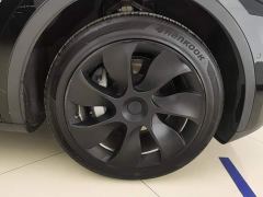 Tesla Model Y Rear-Wheel Drive - ფოტო 6