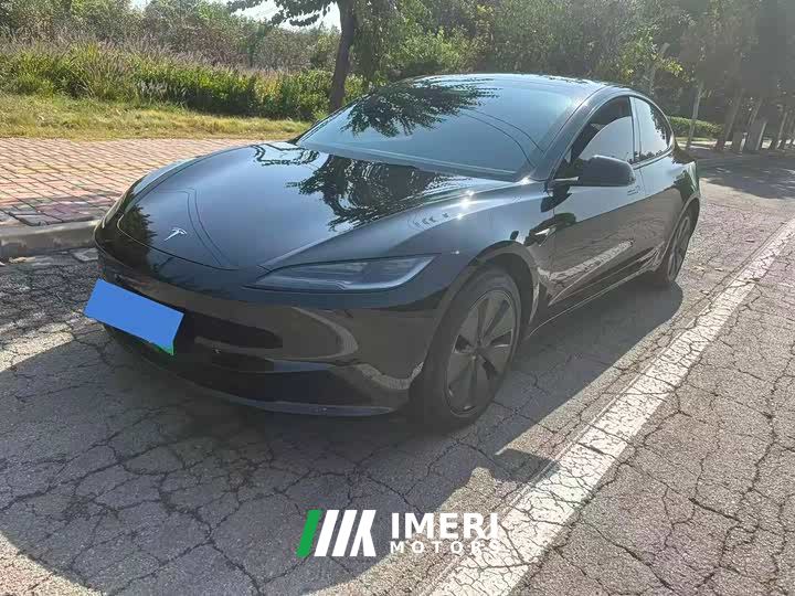 Tesla Model 3 Rear-Wheel Drive - автомобиль из Китая