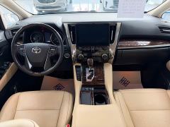 Toyota Alphard Hybrid 2.5L Luxury - фото 8