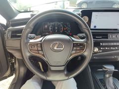 Lexus ES 200 Excellence Edition - ფოტო 10