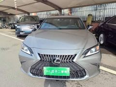Lexus ES 200 Excellence Edition - ფოტო 2