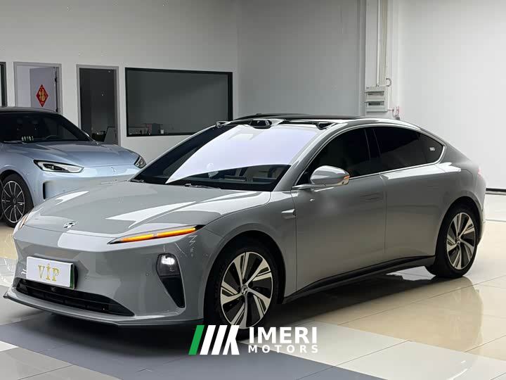 NIO ET5 75kWh - car from China