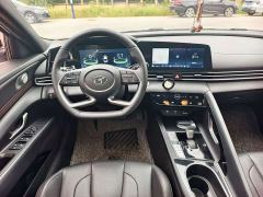 Hyundai Elantra 1.5L CVT Luxury - фото 12