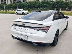 Hyundai Elantra 1.5L CVT Luxury - фото 4