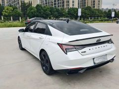 Hyundai Elantra 1.5L CVT Luxury - фото 6