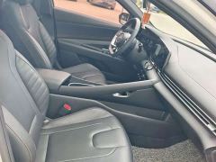 Hyundai Elantra 1.5L CVT Luxury - фото 8